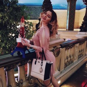 Meet your Posher, Larysa